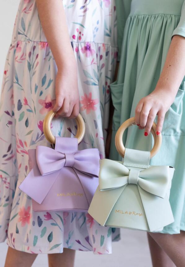 Cute bow handbag